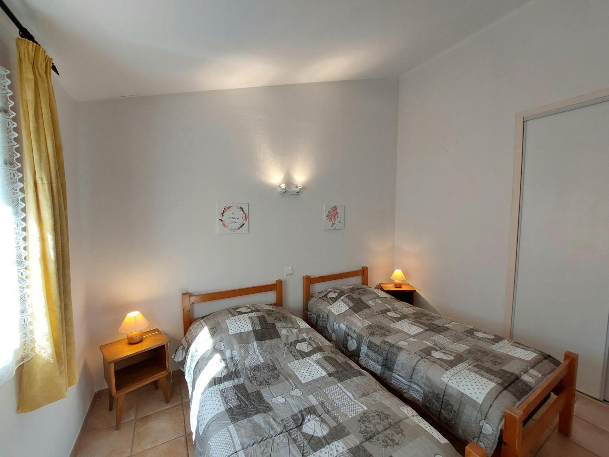 Village De Gites La Fontinelle Bessas Room photo